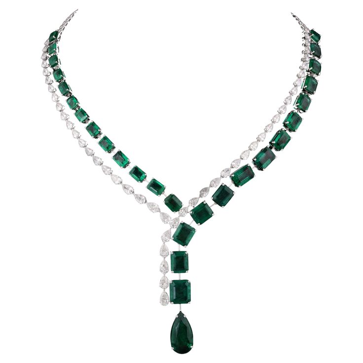 Diamond Necklace New Designs, Opulent Round Necklaces For Formal Occasions, Opulent Diamond Necklace With 17 Jewels, Exquisite Diamond Emerald Necklace For Formal Occasions, Luxury Emerald Gemstone Necklace For Formal Occasions, Exquisite Diamond And Emerald Formal Necklace, Exquisite Green Diamond Necklace For Formal Occasions, Exquisite Emerald Necklace With Diamonds For Formal Events, Luxury Hand Set Emerald Necklaces