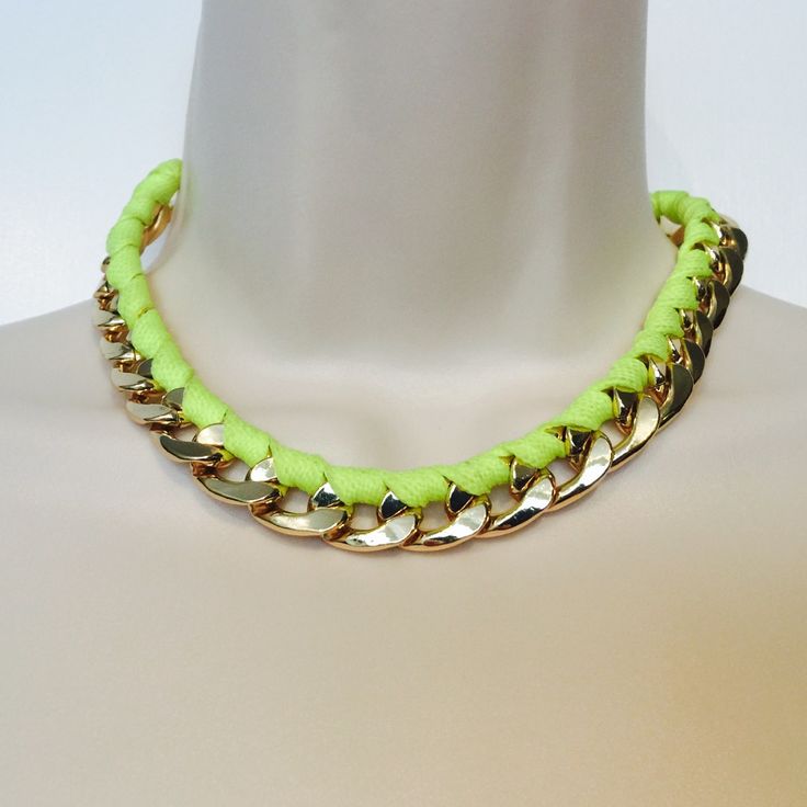 Never Worn Chic Green Jewelry For Spring, Chic Green Spring Jewelry, Yellow Adjustable Necklace For Spring, Trendy Yellow Necklaces For Spring, Spring Party Gold Necklace, Adjustable Neon Yellow Summer Jewelry, Trendy Yellow Chain Necklace, Trendy Yellow Necklace With Adjustable Chain, Chic Yellow Jewelry For Party