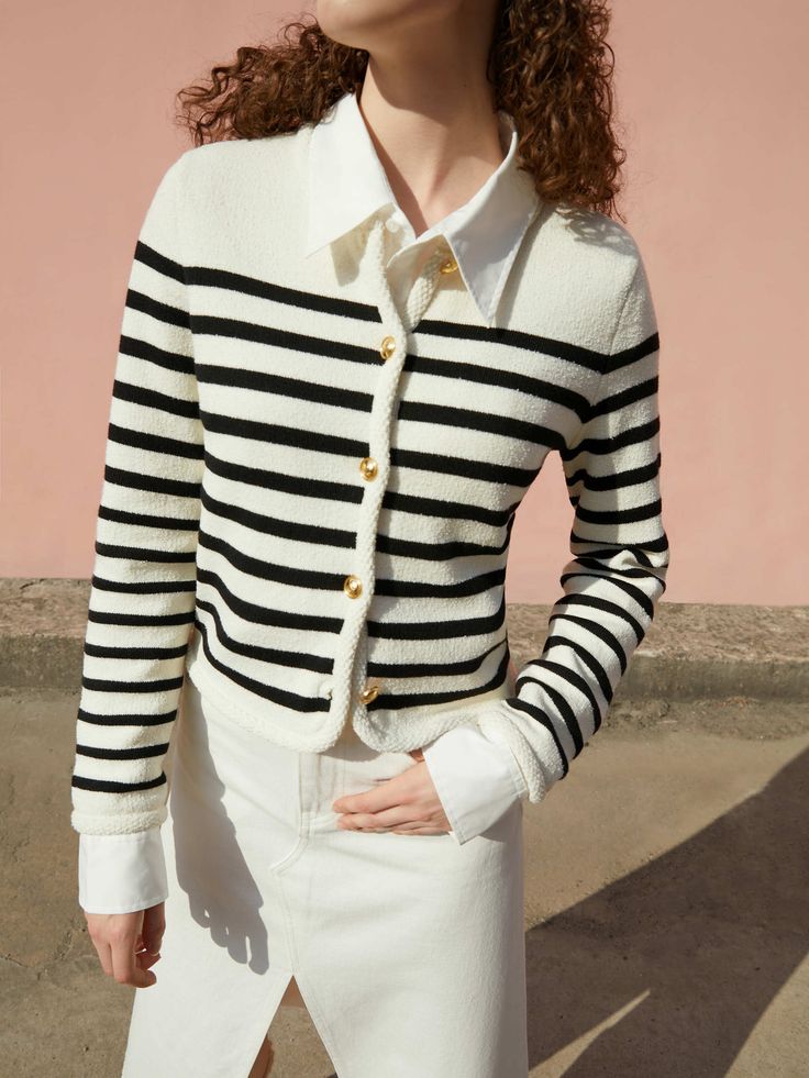 MO&Co. Women's Crop Knitted Striped Cardigan Our knit cardigan features a classic striped pattern and a cropped cut made of a soft, delicate fabric. It is perfect for dressing up or down, adding a stylish and comfy touch to any look. Features : - Wool blend materials- Striped, cropped silhouette- Round neck design, textured trim details, metallic buttons Code: MBC1CART06The back length of size S is 50.5cmMATERIALS & CARE Material: 49.6% Acrylic 46.9% Wool 3.2% Polyamide 0.3% SpandexNote: Wrap me Silk Chiffon Fabric, Round Neck Design, Miss Sixty, Work Looks, White Cardigan, Striped Cardigan, Trim Detail, Winter Looks, Silk Chiffon