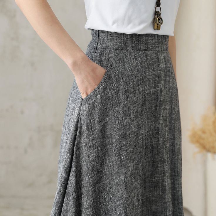 "You'll feel ultra chic and modern wearing the A Line skirt throughout the year, the long skirt will be a prefect on for your summer spring. DETAIL * 50% linen, 50% cotton * Two side pockets * Right Hidden Zipper closure * Back elastic waistband * Maxi linen skirt, long linen skirt * Ankle length effect * Perfect for Summer and spring * Machine Washable in Warm/Cold Water/Do not bleach /Mid-iron /Hang Dry * Great for Daily Wear/Wedding/Bridesmaid Dresses/Vacation/Date Night/Graduation Ceremony/C Fitted Gray Skort With Pockets, Maxi Linen Skirt, Custom Skirt, Autumn Skirt, Maxi Skirt With Pockets, Long Linen Skirt, Build Wardrobe, Linen Maxi Skirt, Dresses Vacation