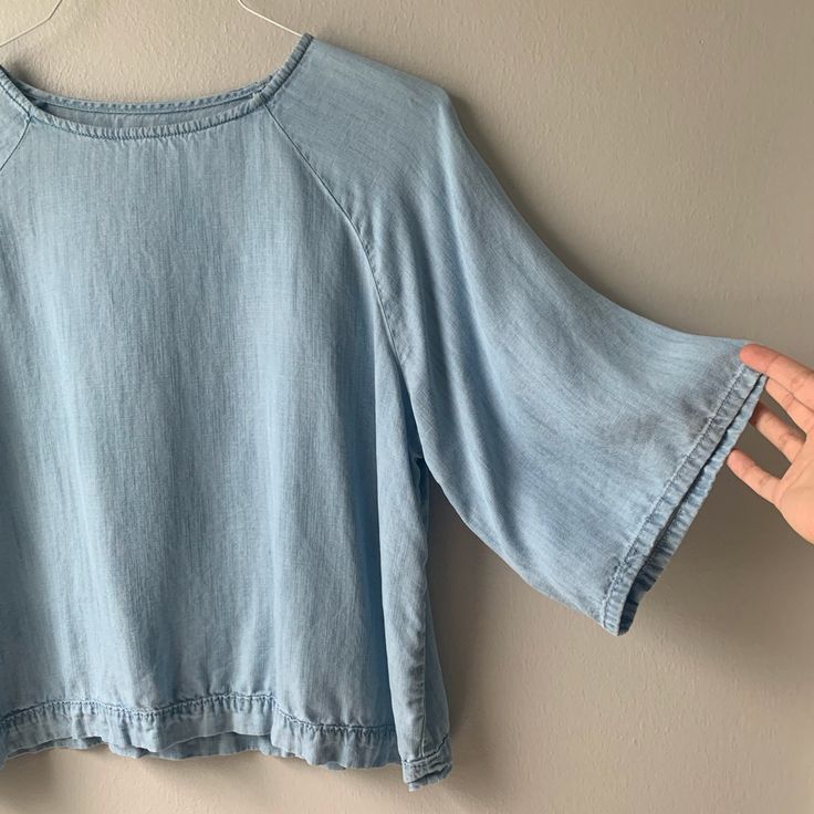 Never Worn! Dolman Light Chambray Top. Oversized Xs. Gap Cropped Tops For Spring, Gap Cropped Top For Summer, Gap Crop Top For Summer, Gap Cropped Crop Top For Summer, Gap Casual Crop Top For Spring, Fitted Gap Crop Top For Spring, Casual Gap Crop Top For Spring, Flowy Casual Spring Crop Top, Oversized Cropped Top For Casual Wear