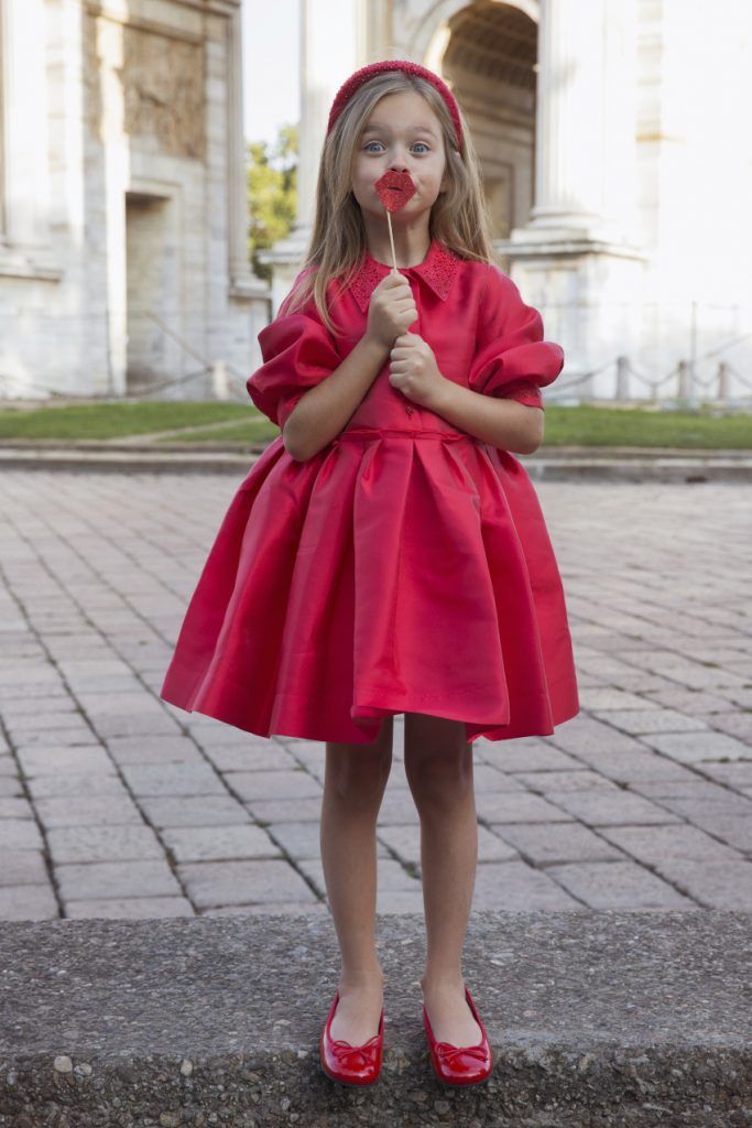 Red Dress For Kids, Christmas Dresses For Kids, Red Dresses For Kids, Winter Warm Outfits, Kids Christmas Dress, Kids Fashion Blog, Girls Winter Dresses, Outfits Cold, Kids Christmas Outfits