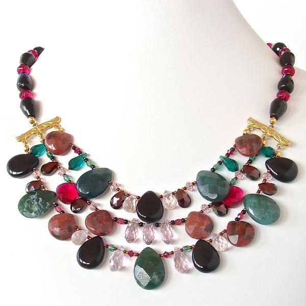 This gorgeous gemstone statement necklace is brimming with luxurious semi-precious drops. Buy this striking handmade onyx and rose quartz knockout today. Pear Shaped Diamond Necklace, Gold Leaf Necklace, Feminine Necklace, Diamond Cross Pendants, Gold Diamond Necklace, Leaf Jewelry, Handmade Beaded Jewelry, Valentines Necklace, Teardrop Necklace