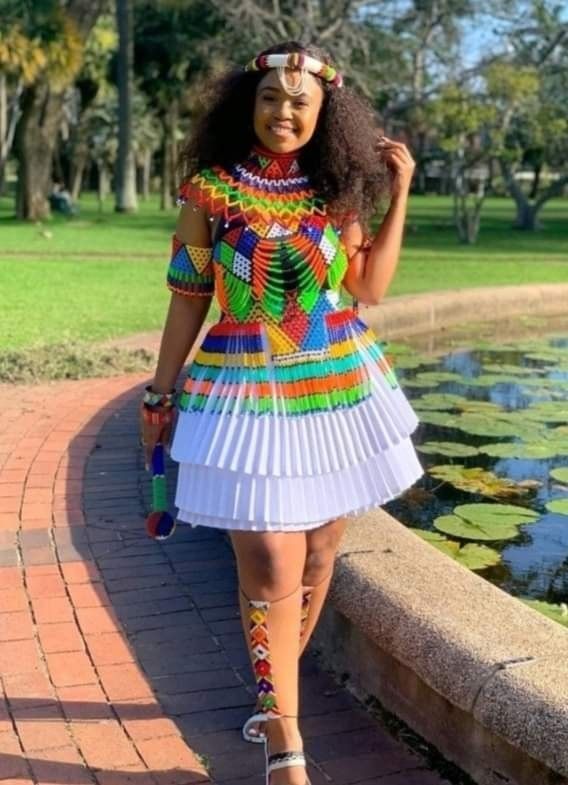 Zulu Traditional Attire African Women, Lobola Outfits Woman Dresses, South African Dresses, Zulu Traditional Wedding Dresses, Zulu Traditional Attire, Headwrap Styles, South African Traditional Dresses, Zulu Women, African Traditional Wear