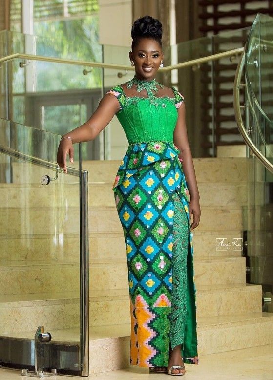 This is the latest beautiful 2020 Ghanian wedding dress/style for ladies who want to look stunning on their wedding day. Latest Kente Styles, African Lifestyle, African Wedding Attire, Kente Dress, African Lace Styles, Long African Dresses, Ankara Gowns, Best African Dresses, Kente Styles