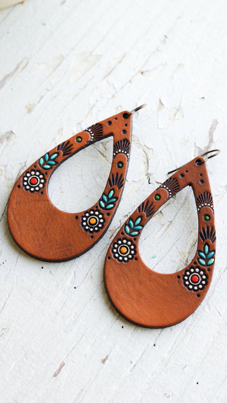 Wildflower Leather Earrings Handpainted Daisy Teardrop - Etsy Handmade Brown Bohemian Teardrop Earrings, Handmade Orange Teardrop Earrings, Hand Painted Bohemian Earrings For Everyday, Brown Hand Painted Teardrop Jewelry, Handmade Teardrop Earrings For Festival, Handmade Multicolor Teardrop Earrings, Unique Handmade Multicolor Teardrop Earrings, Bohemian Teardrop Hand Painted Earrings, Handmade Unique Teardrop Earrings