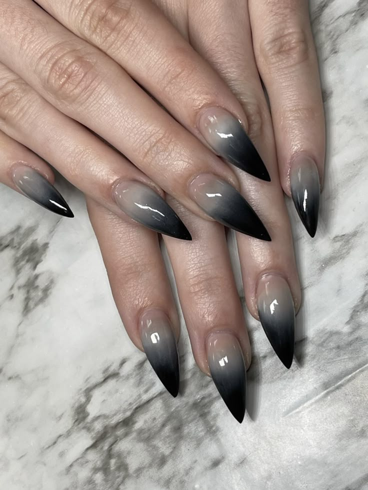 Black Ombre Nails Stilleto, Black Ombre Stiletto Nails, Pointy French Tip Nails, Smokey Nails, Black Ombre Nails, Galaxy Nail Art, Sharp Nails, Pointy Nails, Punk Nails