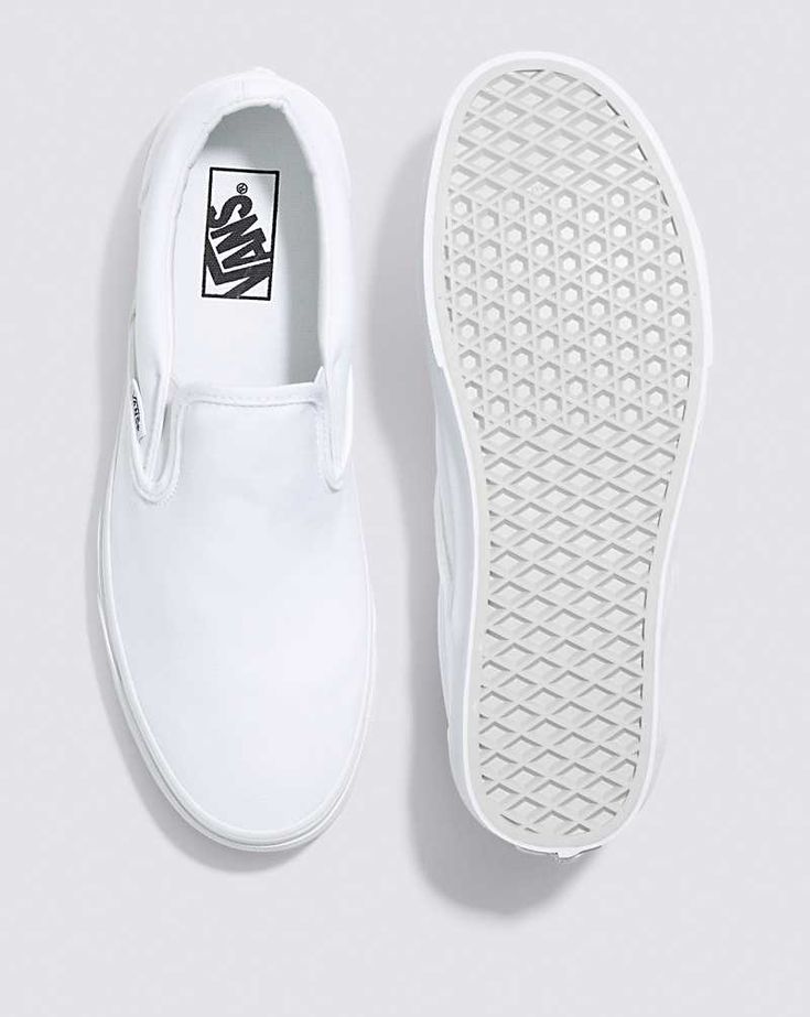 Vans Shoes Slip On, Vans Coquette, Outfits With Vans Slip Ons, Vans All White, Vans Shoes White, Plain White Shoes, Stylish Vans, All White Vans, White Vans Shoes