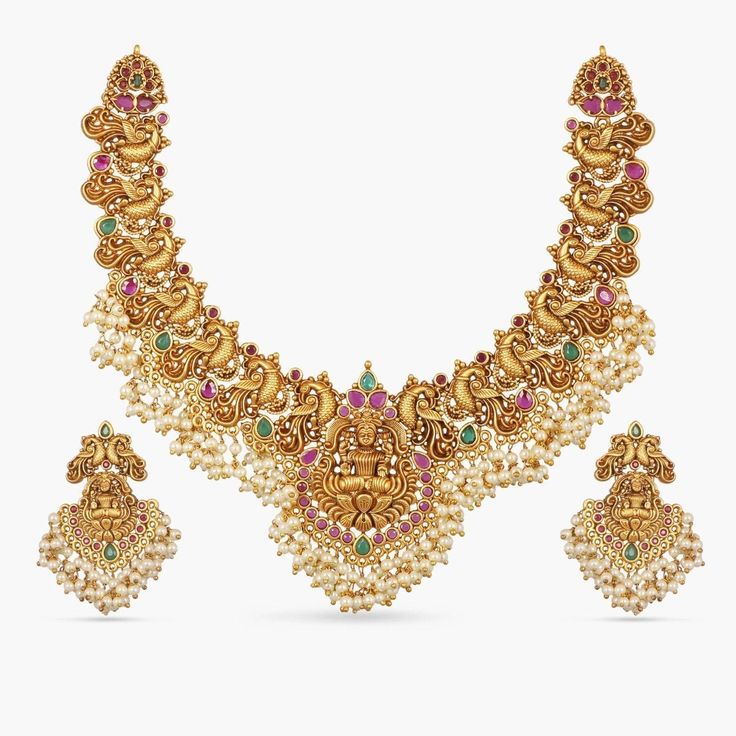 Cira Antique Necklace Set Antique Necklace Set, Indian Wedding Jewelry Sets, Antique Necklaces Design, Antique Necklaces, Temple Jewelry, Gold Bride Jewelry, Jewellery Indian, Indian Jewelry Sets, Antique Gold Jewelry