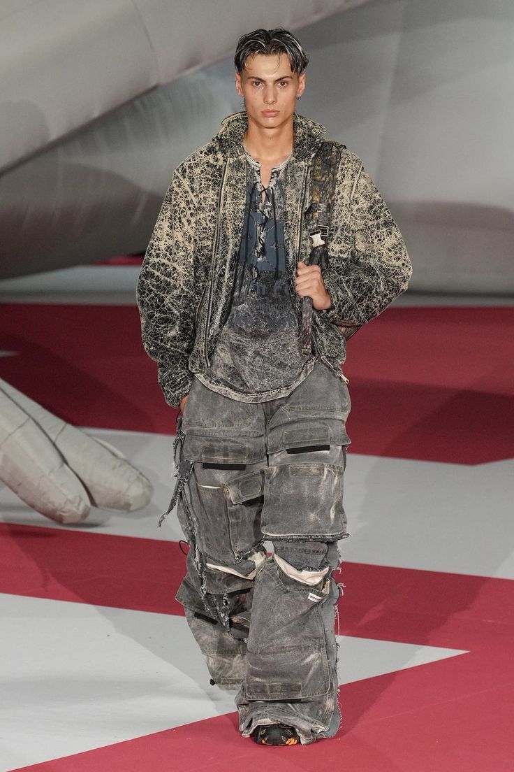 Diesel Fashion Show 2022, Diesel Menswear, Diesel Spring 2023, Diesel Runway, Diesel Streetwear, Diesel 2023, Diesel Denim Jacket, Men Runway, Diesel Fashion