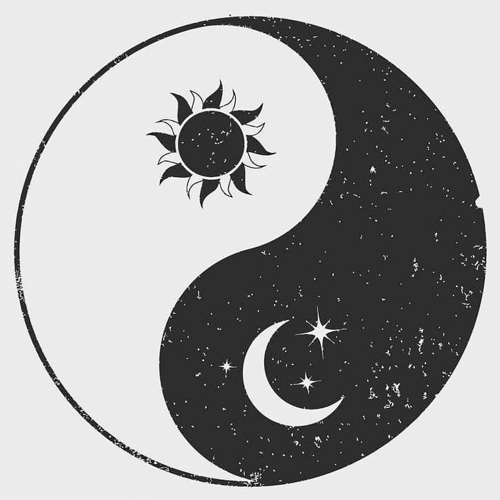 the sun and moon are depicted in this yin - yang symbol, as well as stars