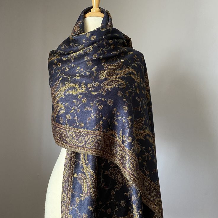 "Darkest Navy almost Black Pashmina Scarf with Vintage Brocade Paisley, Two style options - Pashmina shawl or Infinity Scarf Pashmina is a fashionable complement to any outfit. It is famous for its legendary comfort, warmth, and elegance. This beautiful scarf will fit your lifestyle, make you feel wonderful, and look sensational! Pashminas also make the perfect gift for all seasons and reasons. They're just as delightful to give as they are to receive. Pashmina scarf is made with a paisley desig Black Pashmina, Teal Scarf, Paisley Scarf, Orange Scarf, Scarf Outfit, Paisley Scarves, Hijab Fashion Inspiration, Black Scarf, Pashmina Shawl