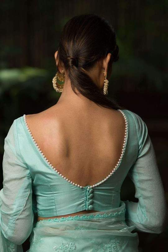 Sea Green Fabric, Plain Blouse Designs, Chiffon Blouses Designs, Green Silk Blouse, Green Blouse Designs, Lace Blouse Design, House Of Blouse, Blouse Designs High Neck, Boat Neck Blouse Design