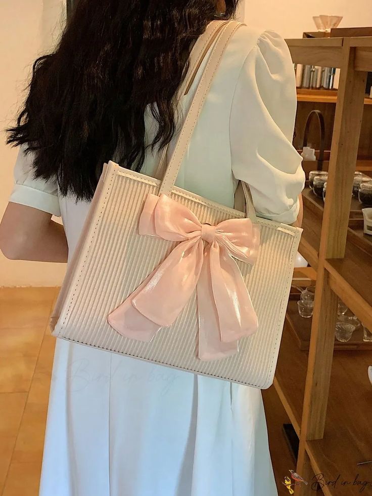 BirdinBag - Contrast Binding Shoulder Bag: Stylish Bow Decor for Fashion-forward Individuals Bow Decor, Word Wrap, Bag Bag, Square Bag, Bags Shoulder, Pink And Green, Binding, Pu Leather, Fashion Forward