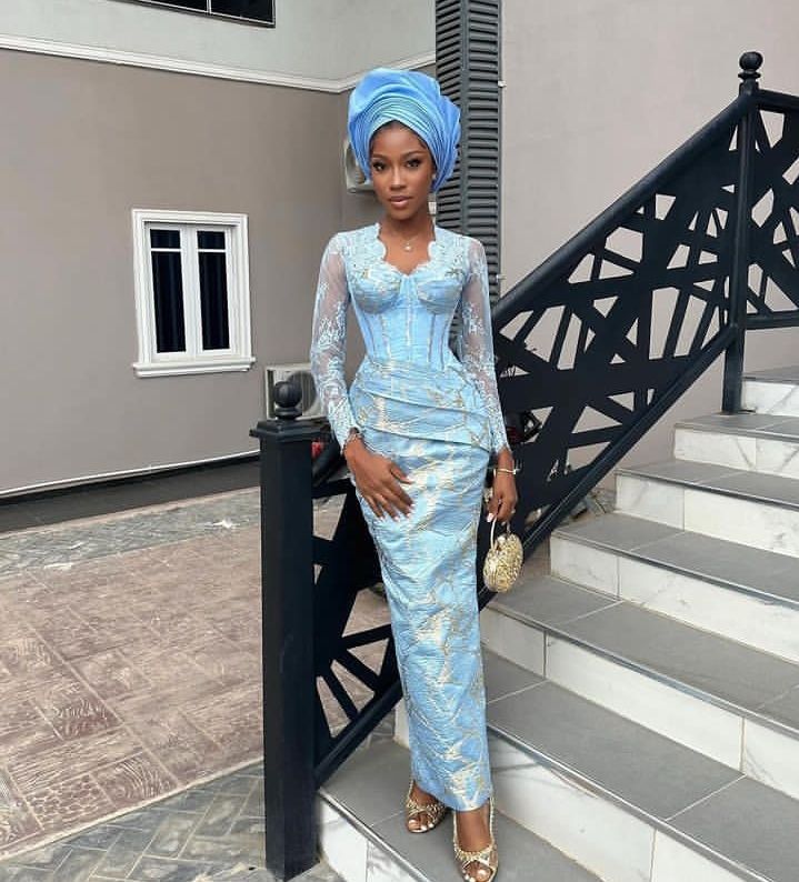 Unique and Best Ways to Style Your Aso-Ebi Fabrics. - Ladeey Lace Gown Styles Aso Ebi, Gown Dress For Women, Lace Gown Dress, Nigerian Traditional Dresses, Asoebi Lace Styles, Aso Ebi Dresses, Aso Ebi Lace Styles, Nigerian Dress, Latest Aso Ebi Styles