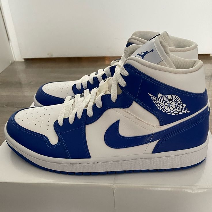 Brand New Air Jordan 1 Mid 'Kentucky Blue' Bq6472-104 Women Size 10.5/ Men Size 9 With Original Box Dark Blue Jordans, Quince Shoes Sneakers, Jordan 1 Mid Kentucky Blue, Jordans Blue, Jordan 1 Mid Blue, Jordan 1 Blue, Blue Quince, Jordan Ones, Blue Jordans