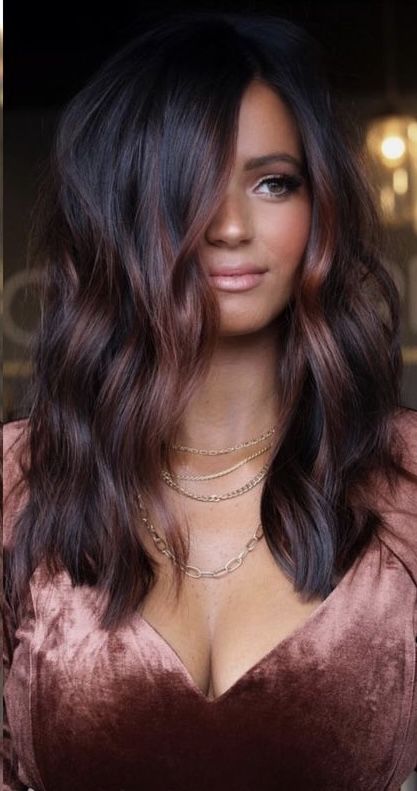 Brunette Hair For Winter, New Fall Hair Colors 2022 Brunette, Dark Hair Ideas For Winter, Fall Burnett Hair, Fall Hair Colors For Dark Hair, Hair Color Ideas For Brunettes Fall, Dark Hair With Red Balayage, Brunette Purple Balayage, Fall Ombre Hair Brunette