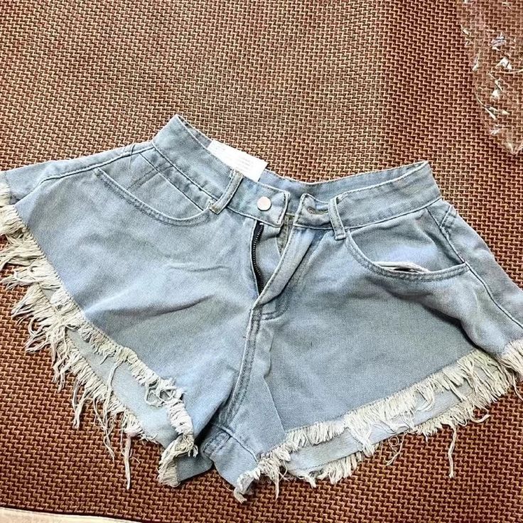 49334745563418|49334745628954|49334745825562|49334745891098 Style Causal, Lace Denim Shorts, White Cargo Pants, Denim Pants Fashion, Jeans Streetwear, Women Y2k, Lined Jeans, Style Shorts, Retro Summer