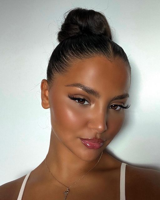 Light Skin Makeup, Mekap Mata, Light Makeup Looks, Classy Makeup, Make Up Inspiration, Formal Makeup, Brown Skin Makeup, Smink Inspiration, Braut Make-up