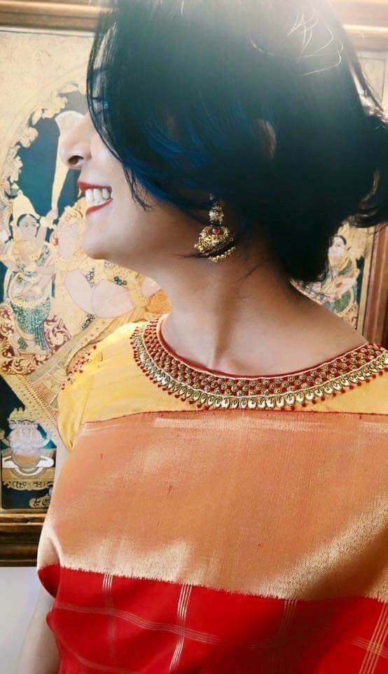 New Trending Blouse Designs, Trending Blouse Designs, Simple Work Blouse, Blouse Designs Images, Trending Blouse, Boat Neck Blouse Design, Pattu Saree Blouse Designs, Saree Blouse Neck Designs, Latest Blouse Designs