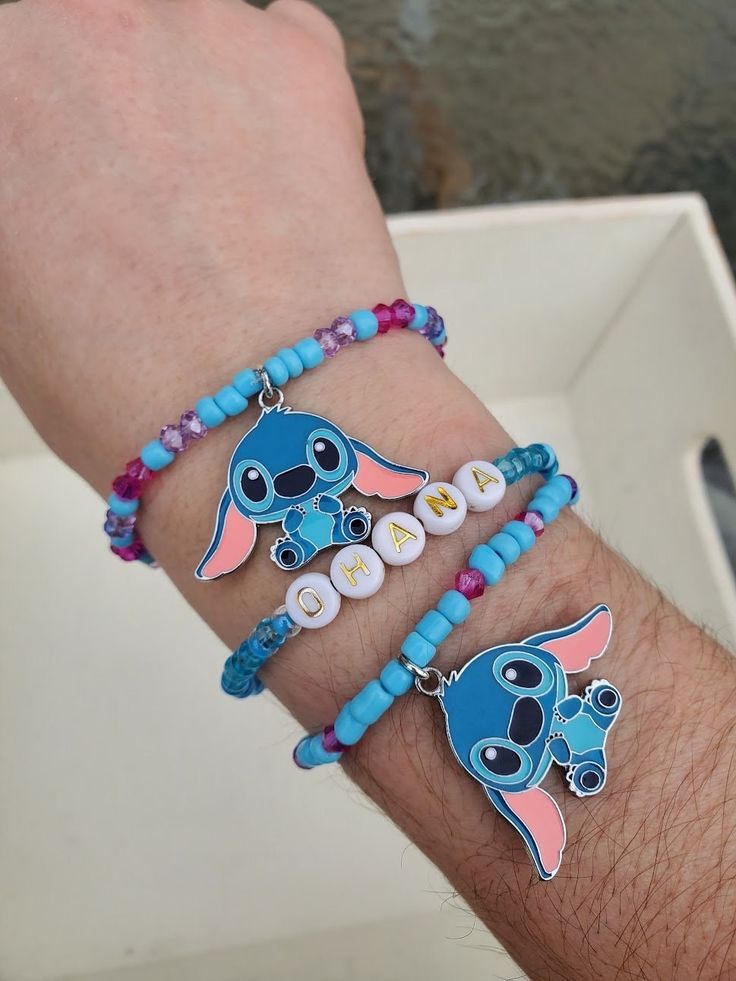 Lilo And Stitch Bracelet, Ohana Bracelet, ليلو وستيتش, Bracelets Stack, Pony Bead Bracelets, Stitch Bracelet, Lilo Y Stitch, Ohana Means Family, Diy Bracelet Designs