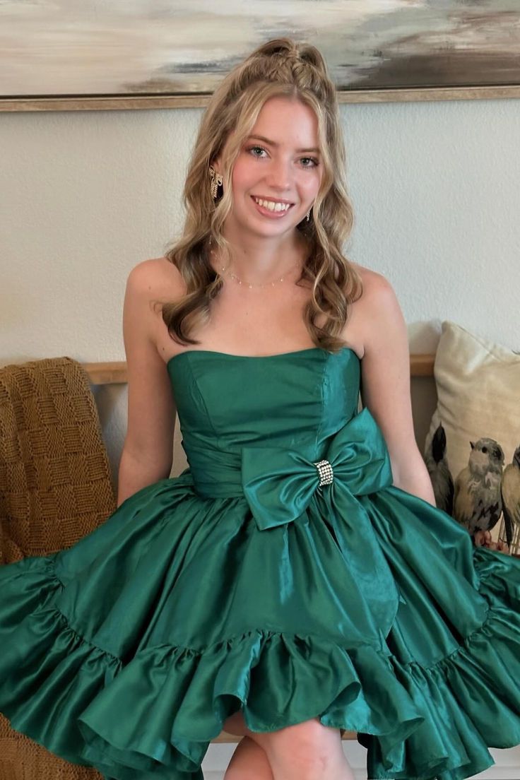 Strapless Green Homecoming Dress With Bow Taffeta Prom Dress With Sweetheart Neckline, Prom Season Taffeta Dress With Sweetheart Neckline, Taffeta Dress With Sweetheart Neckline For Prom, Strapless Taffeta Prom Dress With Sweetheart Neckline, Strapless Taffeta Sweetheart Neckline Prom Dress, Strapless Taffeta Dress With Sweetheart Neckline For Prom, Taffeta Strapless Dress With Sweetheart Neckline For Prom, Satin Prom Dress With Satin Bow, Satin Strapless Dress With Ruffles For Prom