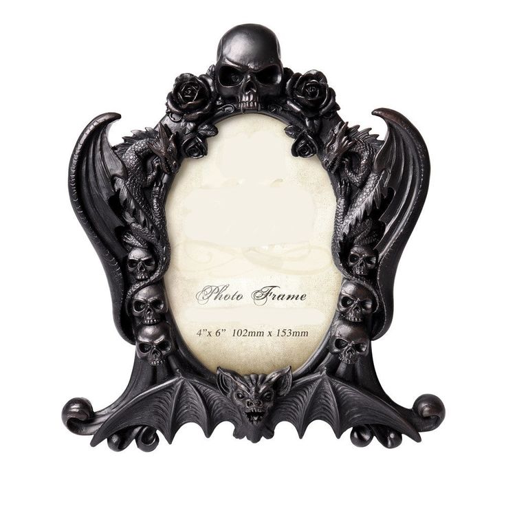 Spectral Skull Mirror Vampire Living Room, Skull Mirror, 19th Century Gothic, Vampire Decor, Gothic Pictures, Indie Decor, Victorian Vampire, Vampire Pictures, Creepy Houses