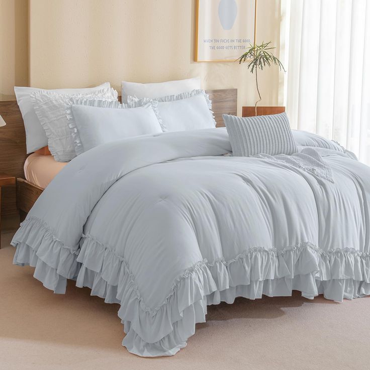 the comforter is made up and ready to be used in this bedding set