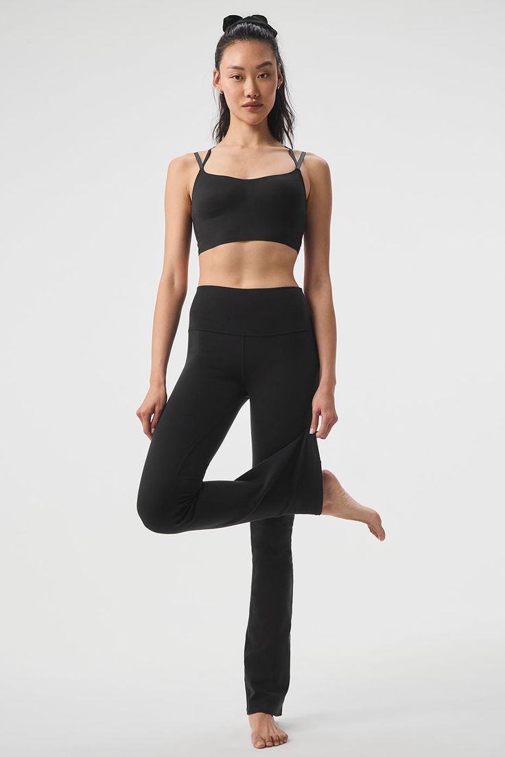 You’re obsessed with bootcut looks, and we don’t blame you. The Airbrush High-Waist Bootcut Legging in sculpting performance Airbrush is sweet from every angle, with a wide waistband & a forward, bootcut leg. Show them off with your favorite cropped tee or bra top & you’re ready to hit practice or pavement. Sculpts & Smooths! Forward bootcut fit & wide waistband Designed & uniquely fit to flatter every size Wear-tested by our in-house team for the perfect fit Movement Poses, Cargo Leggings, Boot Cut Leggings, Womens Black Pants, Cropped Tee, Pullover Jacket, Bra Top, Alo Yoga, Wide Waistband