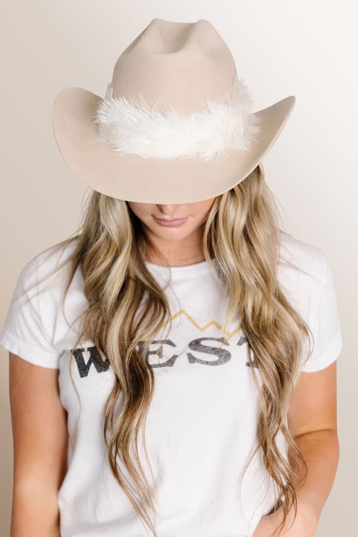 Western 50x in Bone Cattleman's crease crown and 3 1/4 inch brim with a western flange White Feather band 14 Karat White Gold Mountain Pin This felt hat is made to order, please allow 6-8 weeks for delivery. Southwestern Wide Brim Felt Hat For Western-themed Events, Fitted Wide Brim Felt Hat For Western-themed Events, Fitted Wide Brim Top Hat For Western-themed Events, Western Style Fur Felt Top Hat With Flat Crown, Western Fur Felt Top Hat With Flat Crown, Fur Felt Hat Bands For Rodeo And Kentucky Derby, Western Style White Top Hat With Flat Crown, Flat Crown Fedora For Kentucky Derby, Flat Crown Fedora For Kentucky Derby And Western Events