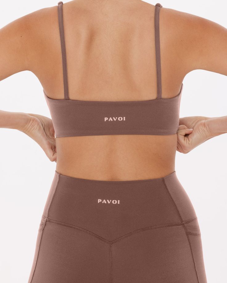 The snatched corset look you love is now ready for the gym. Get an extra boost during runs, cycling classes, and burpees with a medium-support sports bra featuring compressive, quick-drying fabric, front corset detailing, and a flattering square neckline.✦HIPERFORM COLLECTION✦ Work hard, play hard in cooling and compressive styles designed for your longest runs, heaviest lifts, and highest impact workouts.✦MADE TO PERFORM✦ Flattering, supportive, and moisture-wicking staples for staying dry and Yoga Activewear With Push-up And Medium Bust Support, Push-up Athleisure Activewear For Gym, Compressive Push-up Sports Bra For Gym, Fitted Push-up Activewear For Workout, Sporty Push-up Activewear For Gym, Corset Look, Corset Looks, Medium Support Sports Bra, Work Hard Play Hard