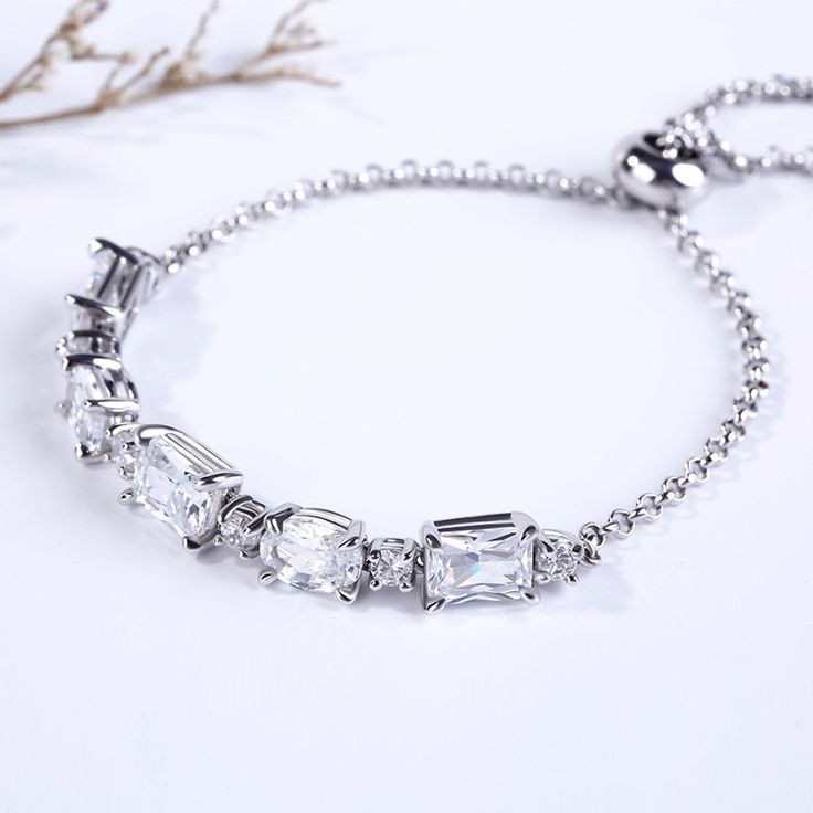 Classic Elegance Bracelet Shiny Bracelets, Bracelet Elegant, Classy Jewelry, Bracelet Online, Costume Jewelry Necklaces, Bracelets For Women, Classic Elegance, Adjustable Bracelet, We Wear