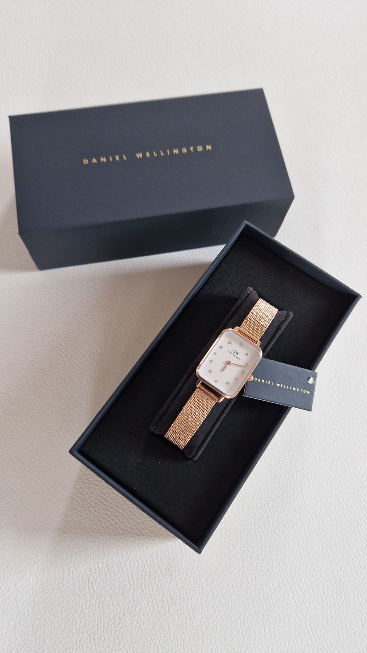 Daniel Wellington Watch, Luxe Jewelry, Rose Gold Watches, Just Cavalli, Virtual Closet, Daniel Wellington, Luxury Watches, Wellington, Michael Kors