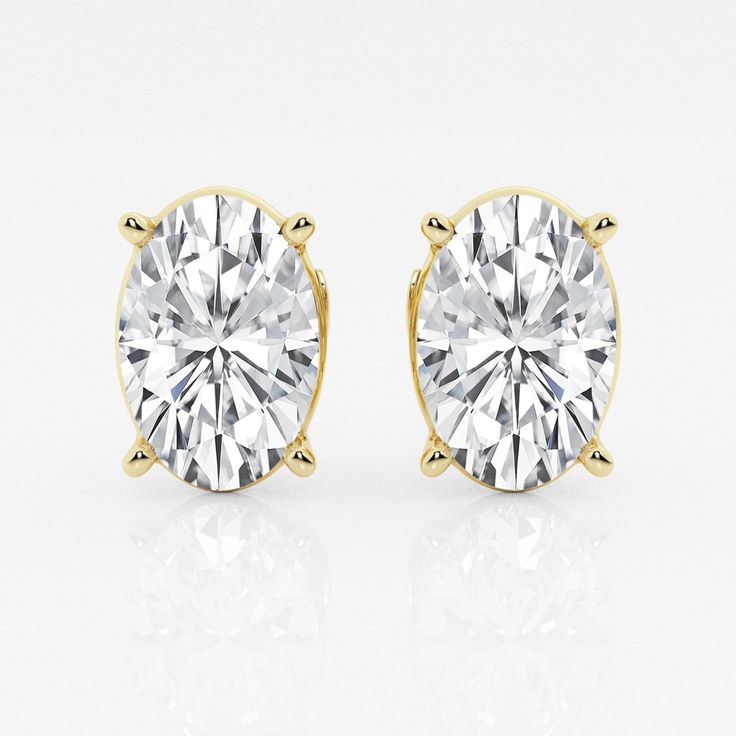 There's nothing more versatile than a pair of classic stud earrings. We love these princess cut lab grown diamond studs for every occasion. Pick the size and color best suited to your ears in the color of gold that you fancy. Solitaire Studs, Shop Engagement Rings, Dream Jewelry, Lab Created Diamonds, Oval Diamond, Engagement Ring Settings, Diamond Solitaire, Diamond Studs, Princess Cut