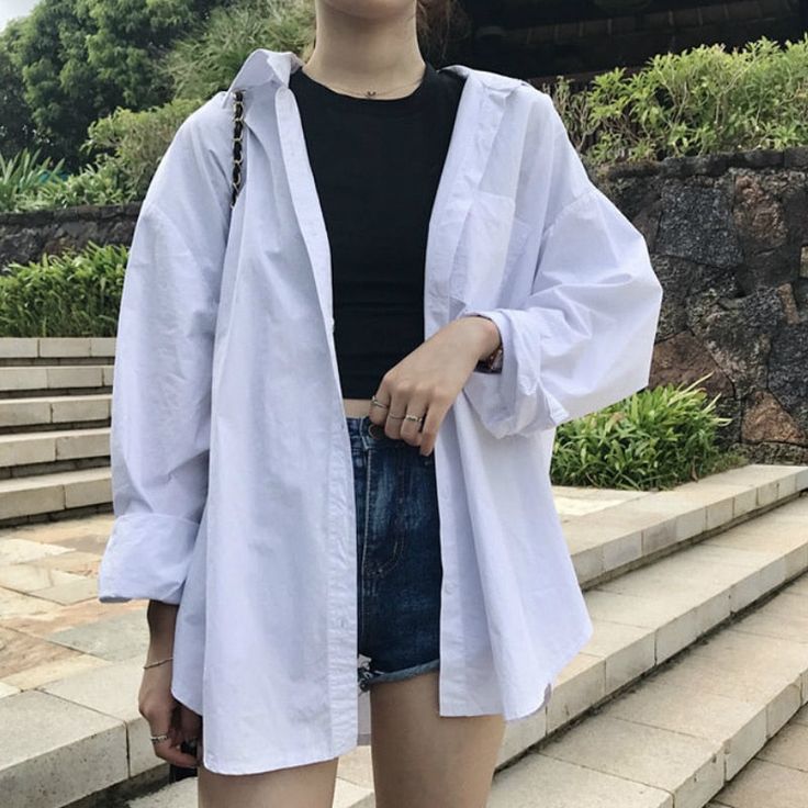 Plus Size Korean Fashion, Stand Collar Blouse, Oversized White Shirt, White Shirt Outfits, Outfit Korean, Clothes Korean Style, Chic Blouses, Strapless Tops, Basic Long Sleeve