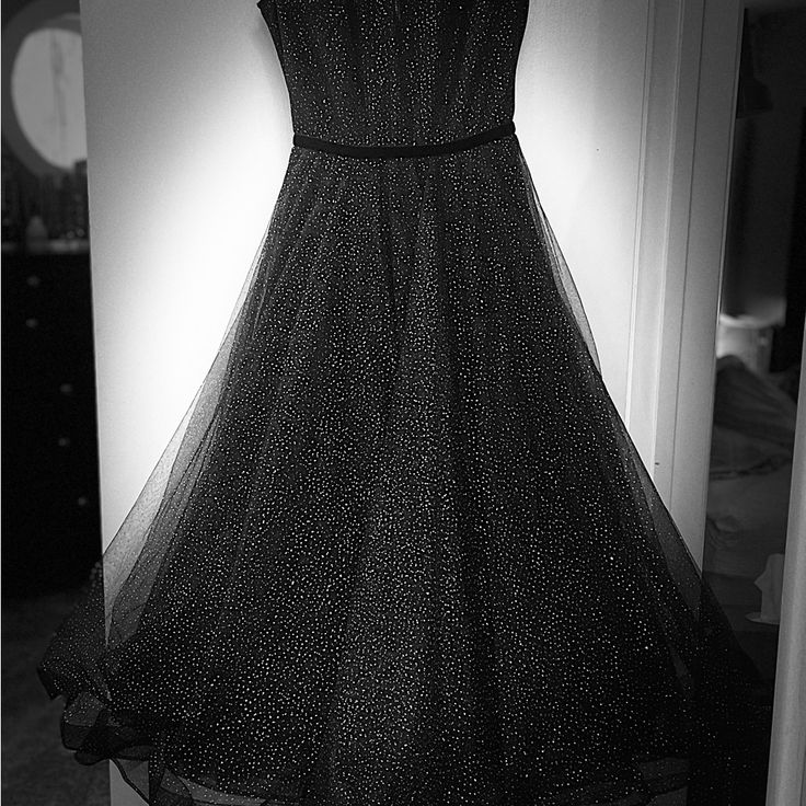 Nwt New Years Eve Party Dress. Black With Gold Sparkles Small Tear In Front. Virtually Un Noticeable. See Picture Black Maxi Dress For Wedding And Party Season, Black Holiday Prom Dress, Black Holiday Evening Dress For Prom, Black Evening Dress For Prom Holiday, Black Evening Dress For Holiday, Black Holiday Evening Dress For Wedding, Black Evening Dress For Holiday Wedding, Black Evening Dress For Wedding Holiday, Black Dressy Dresses For Prom Season