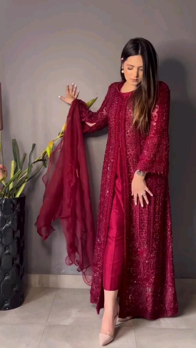 #eid collections Eid 2024 Outfits, Open Gown Style Dresses Pakistani, Open Shirt Designs Pakistani, Simple Eid Outfit Ideas, Eid Dress Designs Ideas, Eid Special Dresses, Eid Dress Ideas, Eid Outfits Ideas, Eid 2024