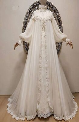 Bridal Wedding Gowns, Lakaran Fesyen, Chiffon Wedding Dresses, Dubai Women, Gown Bridal, Wedding Dress Chiffon, Sophisticated Dress, Fantasy Dress, Chiffon Long Sleeve