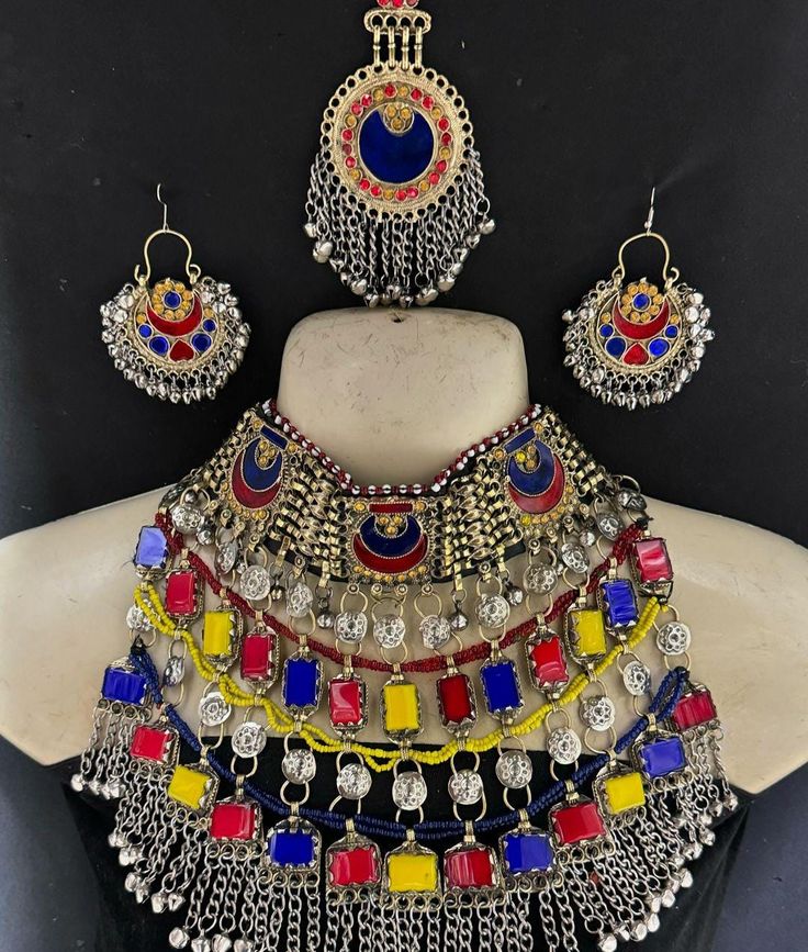 neckles earing headpiece Traditional Jeweled Kundan Necklace, Multicolor Metal Costume Jewelry, Bollywood Style Tilla Jewelry, Bohemian Jeweled Necklace For Celebration, Traditional Metal Choker Jewelry, Temple Jewelry With Stone Work In Metal, Festival Silver Jeweled Jewelry, Bohemian Multicolor Jeweled Jewelry, Traditional Silver Jeweled Jewelry