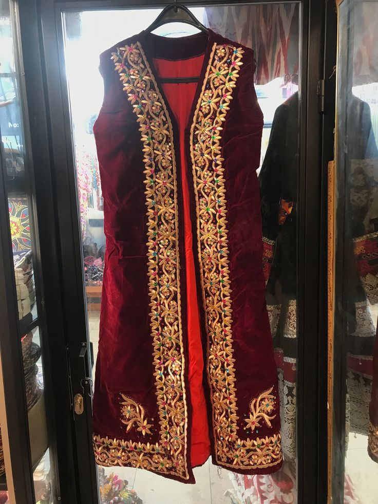 Uzbek velvet handmade vest jacket, bohemian vest, asian ethnic tribal clothes costume Size:  Height : 120 cm Under arm : 48 cm Shoulder size : 40 cm FAST WORLDWIDE SHIPPING almost within 3 to 5 working days ... https://www.etsy.com/shop/akcaturkmen thanks visiting for my shop :) Bohemian Vests, Handmade Vest, Vest Outfits, Western Outfits, Belly Dance, Womens Vest, Vest Jacket, Velvet, Clothes For Women