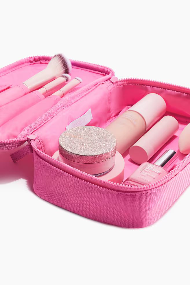 Makeup Bag - Pink - Beauty all | H&M US Magazine Man, Beauty Gift Card, Jean Accessories, Linen Storage, Blouse Pants, Suits And Jackets, Kids Outerwear, Makeup Bags, Sports Accessories