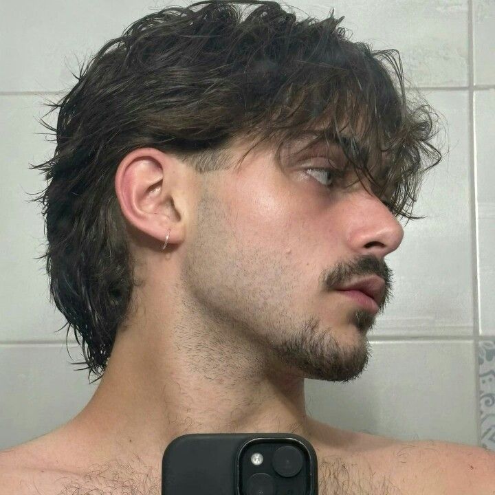 Business Mullet Men, Brushback Haircut Men, Jayjo Mullet Hairstyle Mens, Men’s Long Blonde Hair, Subtle Mullet Men Straight Short, Side Part Mullet Men, Mullet Wolfcut Men, Curtain Bangs Mullet Men, Men’s Modern Mullet Straight