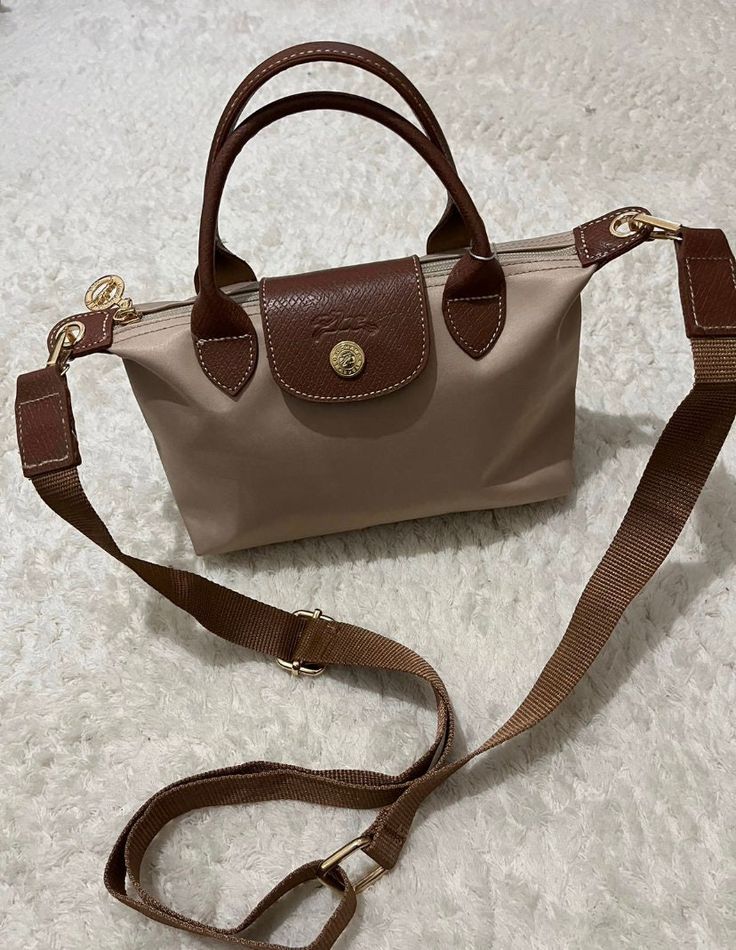 Mini canvas bag with a strap. Long Champ Le Pliage Mini, Long Champ Le Pliage, Long Champ, Italian Bracelet, Leather Mini Bag, Longchamp Bag, Longchamp Bags, Mini Cute, Dec 12