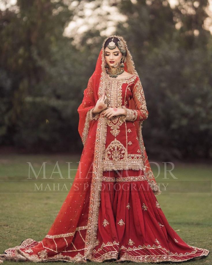 Latest Formal Wedding Bridal Sharara Designs 2021-2022 Collection Bridal Sharara Designs, Gharara Designs Pakistani Bridal, Garara Dress, Bridal Gharara, Bridal Sharara, Bridal Dresses 2022, Gharara Designs, Pakistani Bridal Lehenga, Dulhan Dress