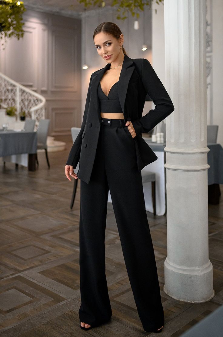 Fabric: High quality suiting fabric Cotton 65%, Polyester 35%  Included: Blazer, Tops, Pants  Blazer length: 74 cm/ 29 in Sleeve length: 61 cm/ 24 in Pants length: 116 cm/ 45,6 in 4 Buttons Wide-leg pants Sweetheart top Lining option: Fully-lined Womens Suits For Homecoming, Women Pants Suits Wedding, Womens Wedding Suits Black, Suits For Women Wide Leg, Suit Outfits For Women Black, Modern Pant Suit Women, Open Suit Women, Women In Black Blazer, Pant Suit Woman