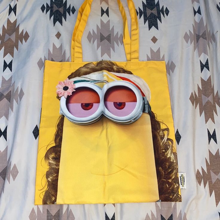 The Rise Of Gru Tote Bag. Minions - Despicable Me Tote Bag. New With Tags - Rose Of Gru Branded Bag Fun Shoulder Bag For School, Fun School Shoulder Bag, Yellow Shoulder Bag For Back To School, Fun Tote Shoulder Bag For School, Back To School Yellow Shoulder Bag With Adjustable Strap, Back To School Yellow Shoulder Bag, Playful Yellow Shoulder Bag For Daily Use, Fun Tote Bags For School, Yellow Tote Shoulder Bag For School