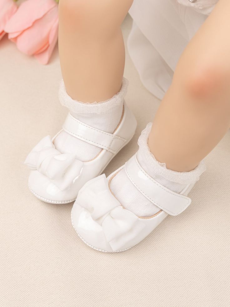 [SOFT MATERIAL]-- Synthetic leather upper, soft lining. Lightweight and flexible, comfortable and breathable, it will not rub the baby's feet, and will not stimulate the baby's foot skin. Safe baby first crib shoes have been tested to reassure parents and protect the healthy growth of babies.[RUBBER SOLE]-- The soles of baby ballet shoes have lovely bows and raised patterns of love, which play an anti-skid sole and can protect the baby from falling during daily activities. The soft rubber sole i Baby Ballet Shoes, Happy Birthday Flowers Gif, Felt Baby Shoes, Baby Ballet, Ballet Shoe, Flowers Gif, Leather Wedding, Felt Baby, Princess Shoes