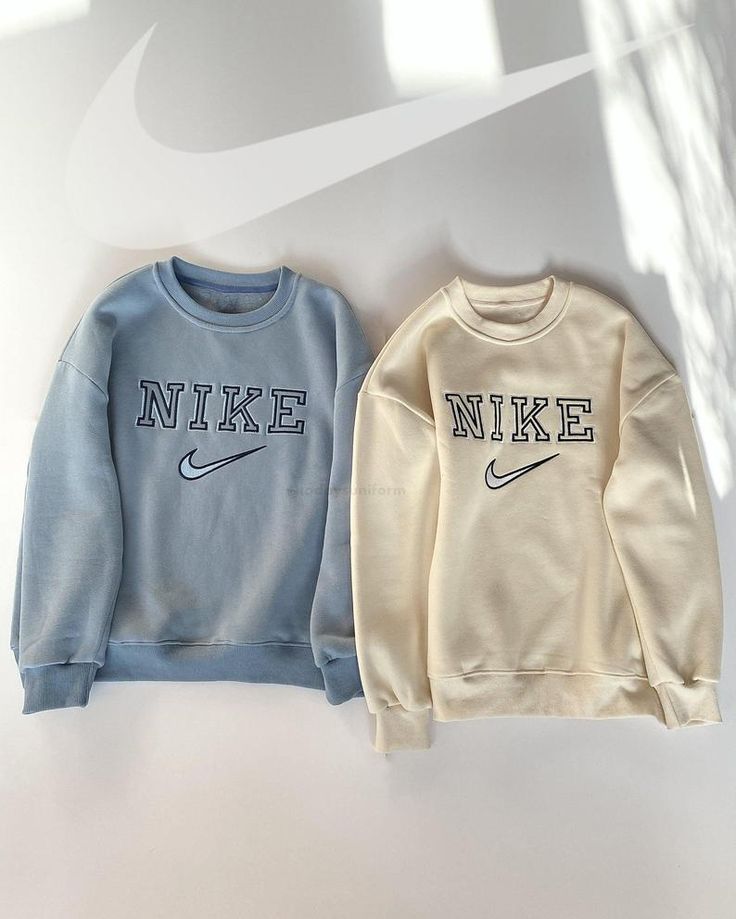 Nike Fits, Nike Hoodies For Women, Vintage Nike Sweatshirt, Cute Nike Outfits, Nike Crewneck, Nike Sweatshirt, Nike Vintage, Cute Sweatshirts, Nike Sweatshirts