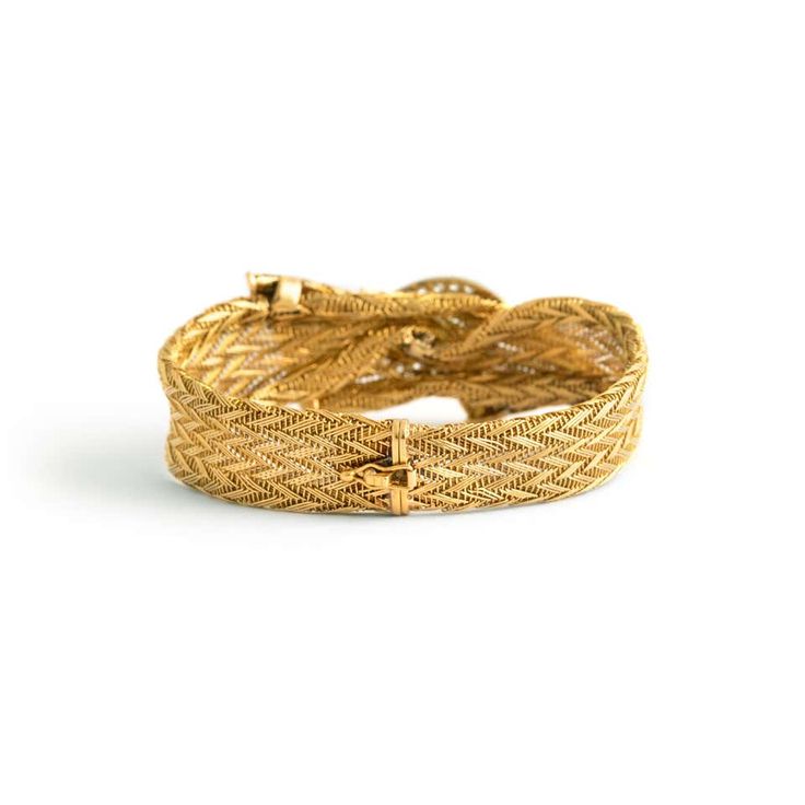 For Sale on 1stDibs - Vintage Diamond Yellow Gold 18K Bracelet. Circa 1960. Set with 5 diamonds and 12 diamonds. Length: 19.00 centimeters. Width: approx. 1.30 centimeters up Vintage Gold Plated Bracelets For Formal Occasions, Vintage Yellow Gold Bangle Bracelet, Classic Gold Band Bracelet, Antique Yellow Gold Jubilee Bracelet, Gold Jubilee Bracelet Band, Antique Gold Bracelets For Anniversary, Gold-tone Jubilee Bracelets For Wedding, Vintage Gold-plated Jubilee Bracelet, Gold-tone Jubilee Bracelet For Wedding