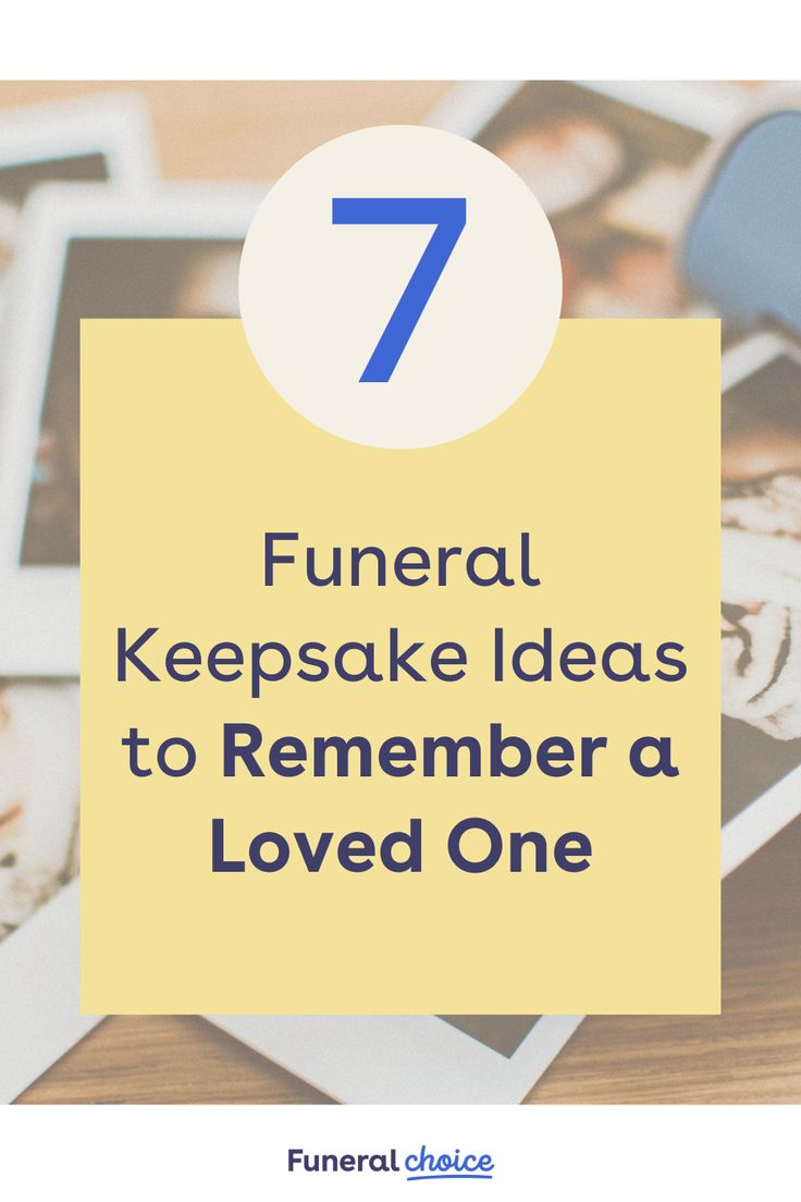 7 funeral keepsake ideas to remember a loved one One Year Memorial Ideas Mom, Memorial Ideas For Deceased, Diy Memorial Ideas For Loved Ones, Memorial Keepsake Ideas, Memorial Crafts For Loved Ones, Celebration Of Life Ideas, Keepsake Ideas, Memorial Ideas, Keepsake Crafts